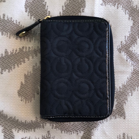 Coach Handbags - COACH SIGNATURE QUILTED WALLET ADDRESS BOOK 👝